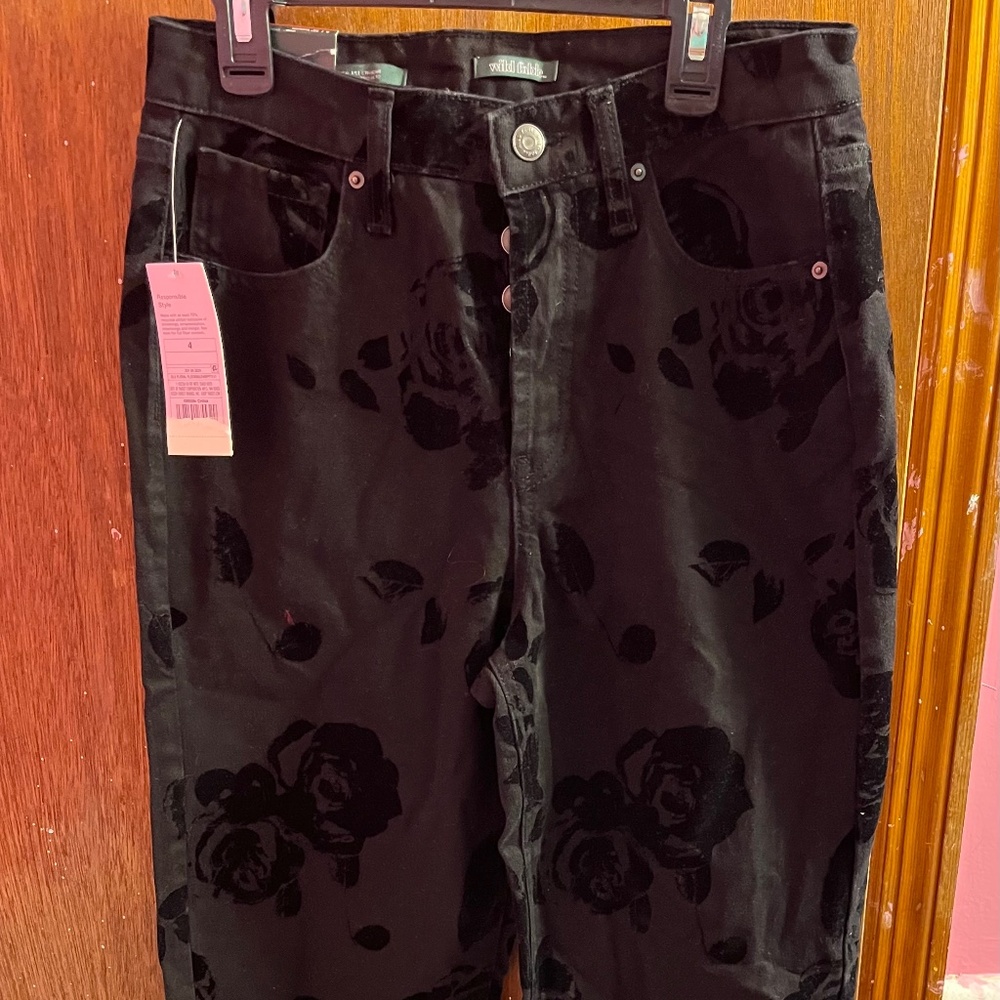 Wild Fable BLACK FLOWER jeans